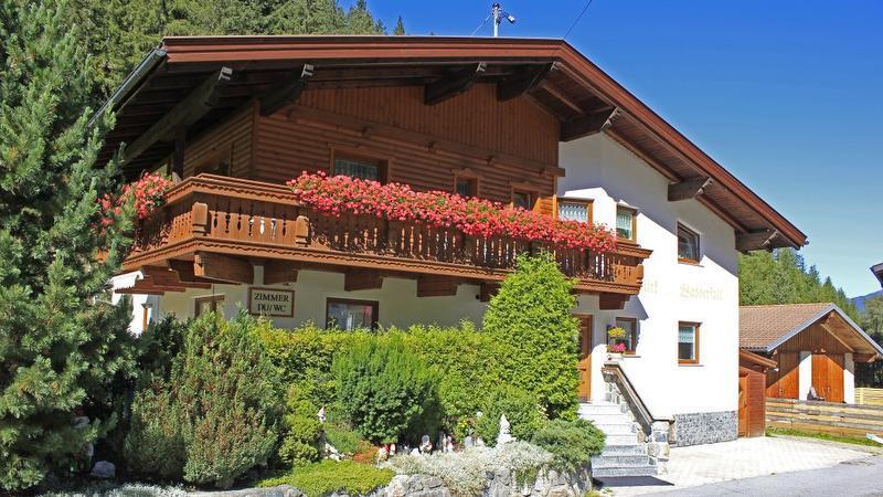 Blick zum Wasserfall St. Leonhard im Pitztal Exterior foto